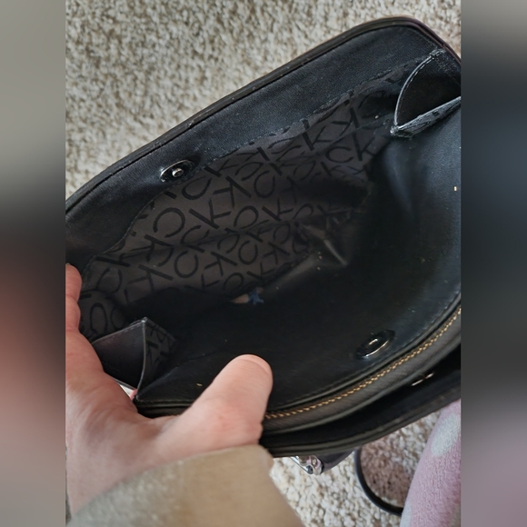Calvin Klein purse - Picture 4 of 11